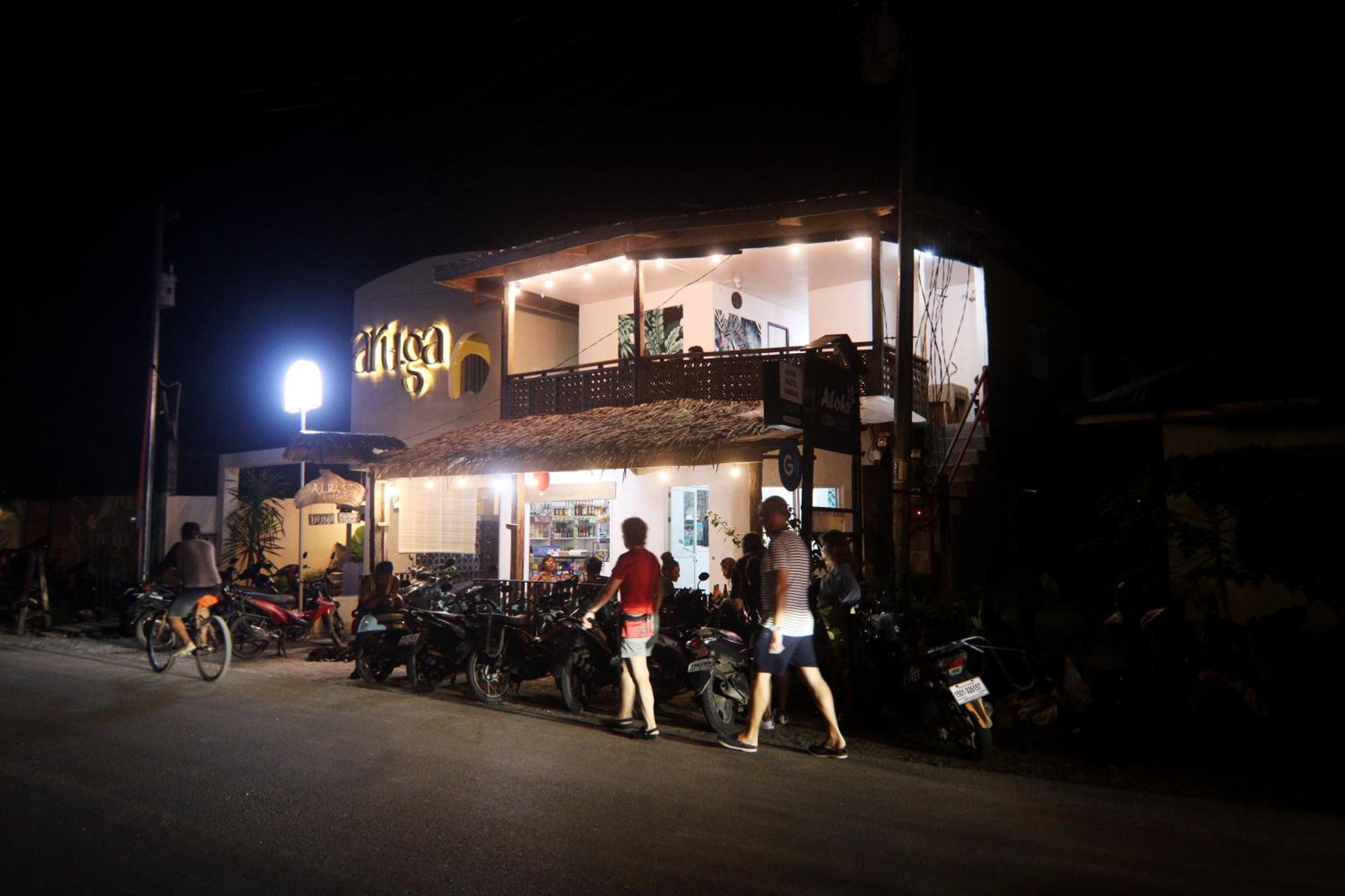 Aloha Hostel Siargao Генерал-Луна Экстерьер фото
